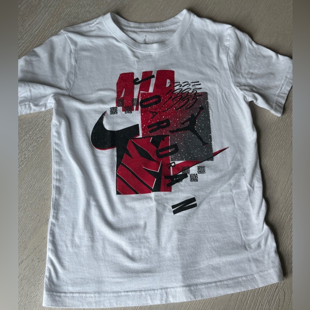 Jordan Signature Short Sleeve T-Shirt
